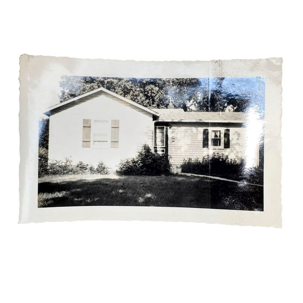 Vtg Beautiful 1953 Family Home Original Monochrome Photography Found Snapshot